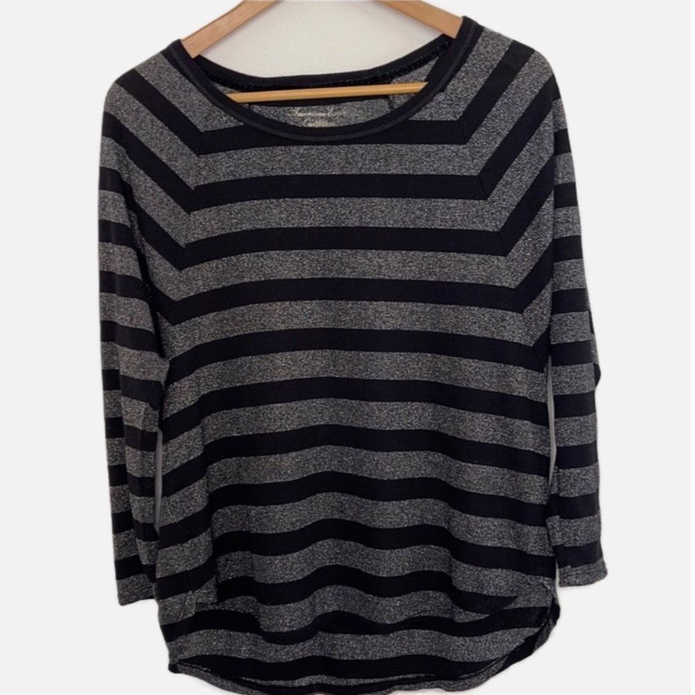 American Eagle metallic stripe top L